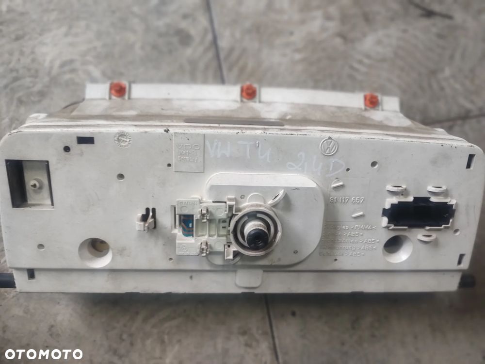 VW T4 2,4D LICZNIK ZEGARY 701919033BC - 4