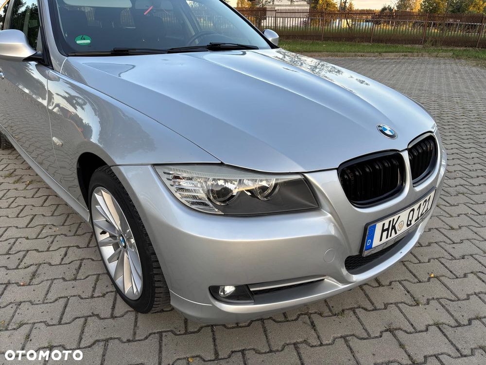 BMW Seria 3 318d DPF Edition Exclusive - 15