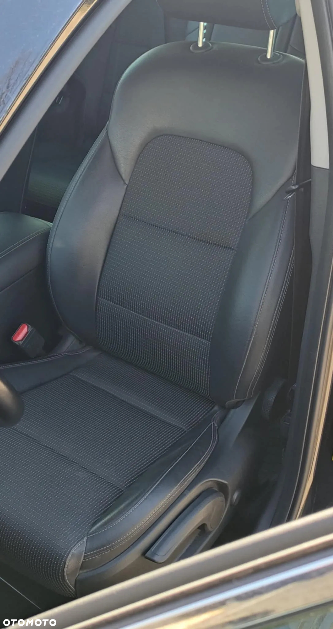 Kia Sportage 1.6 CRDI MHEV Black Edition 4WD DCT - 10