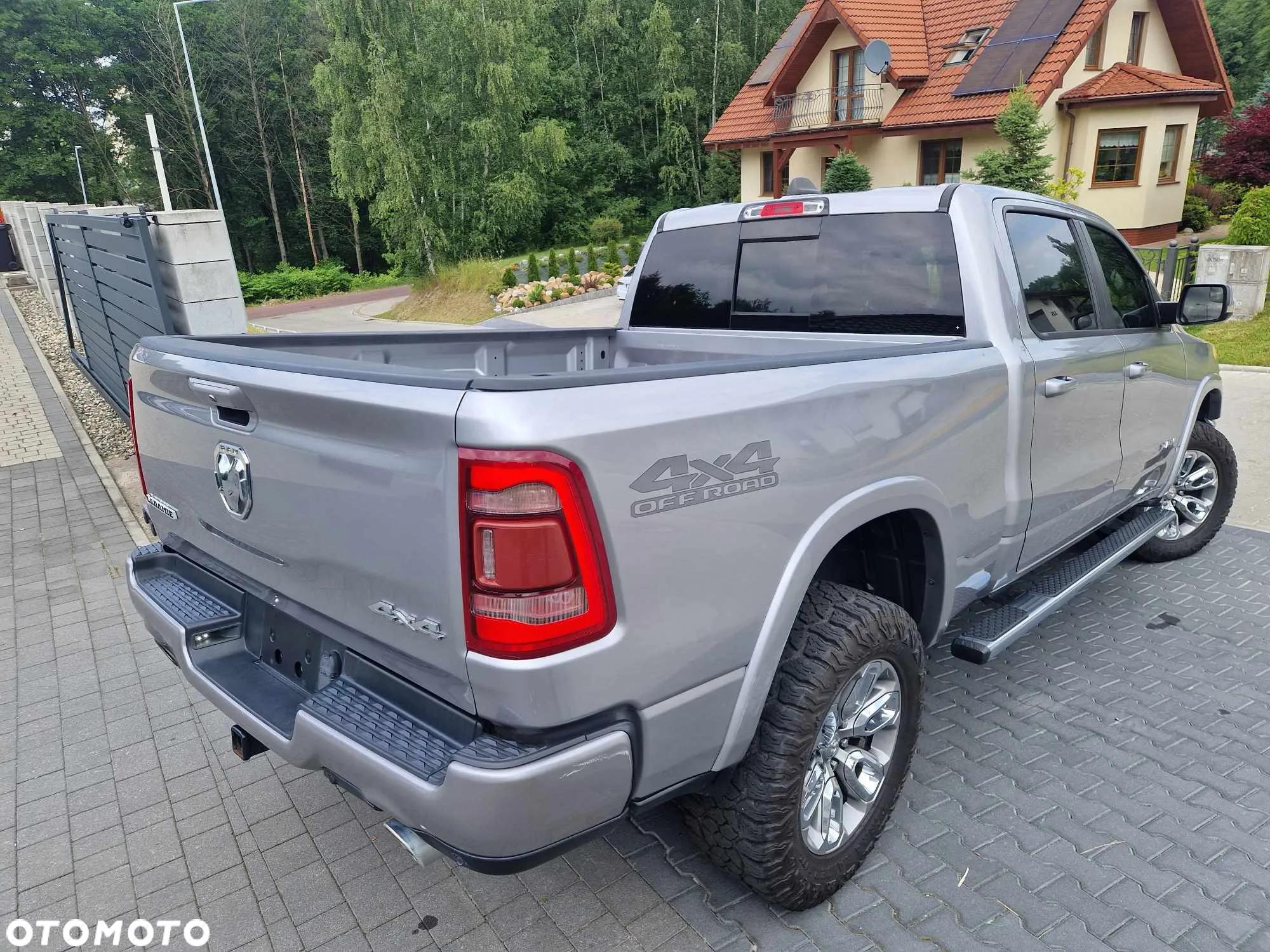 Dodge RAM 1500 5.7 4x4 - 14