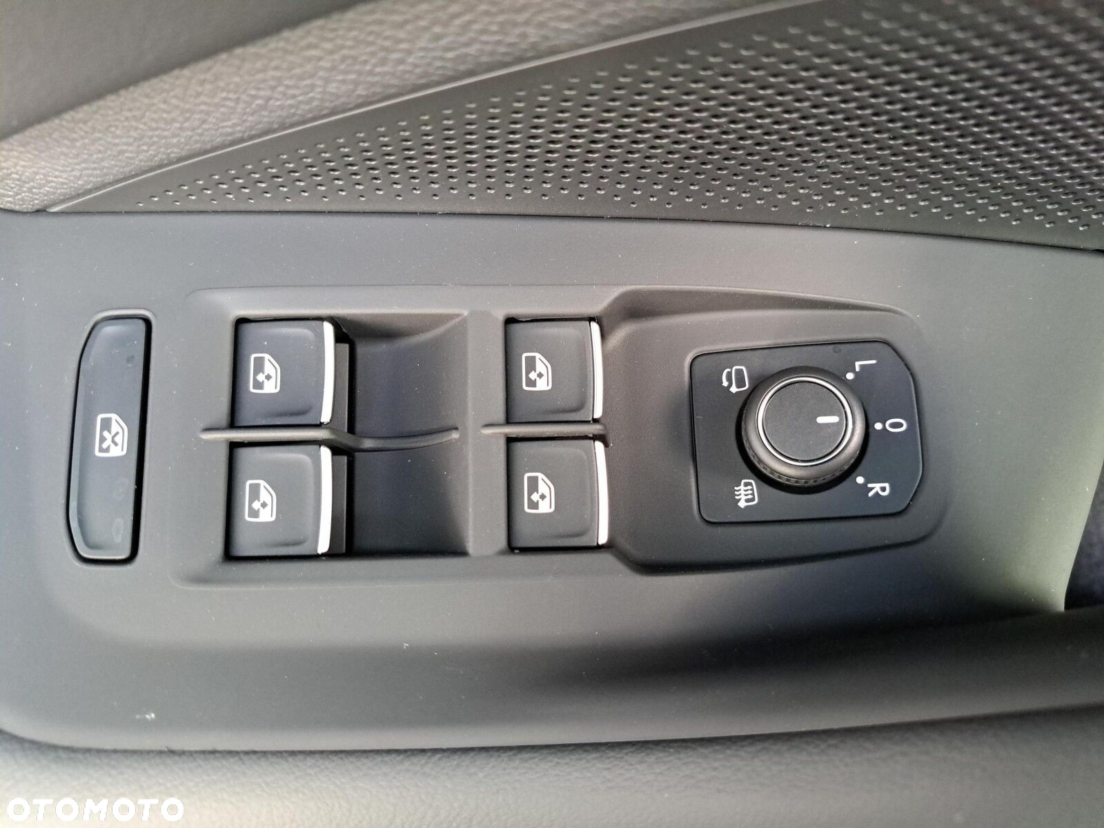 Volkswagen Passat 1.5 TSI EVO Elegance DSG - 22