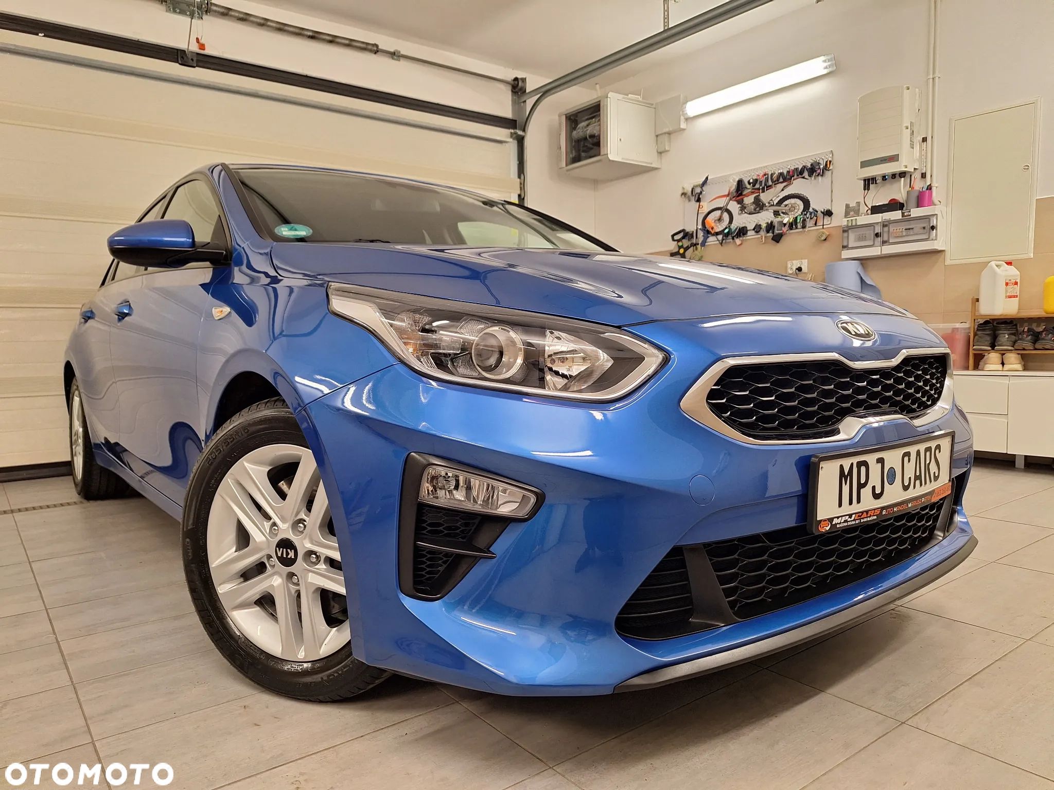 Kia Ceed 1.4 CVVT Dream Team Edition - 1