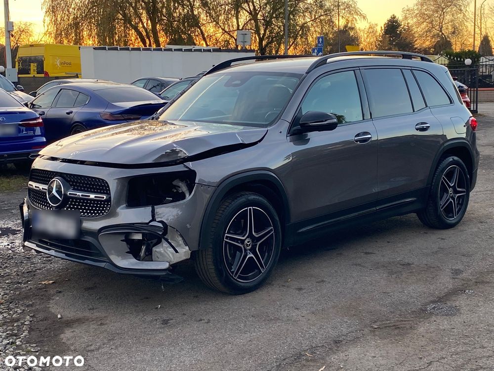 Mercedes-Benz GLB 200 AMG Line 7G-DCT - 3