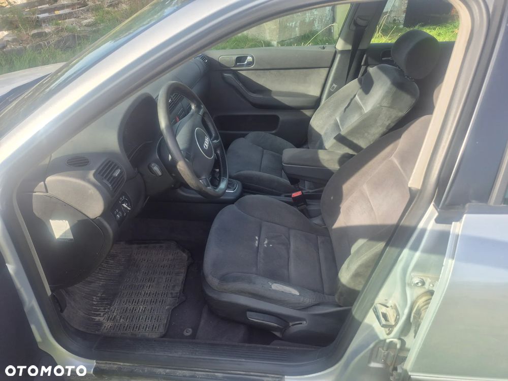 Audi A3 1.6 Ambiente - 10