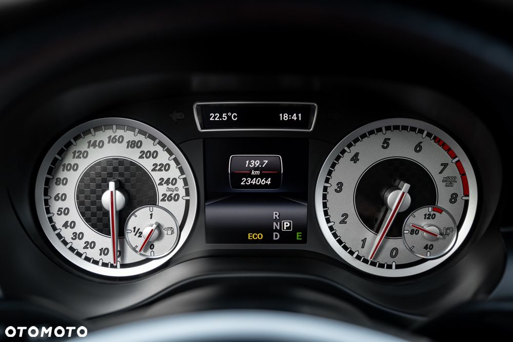 Mercedes-Benz Klasa A 250 4Matic 7G-DCT AMG Line - 30