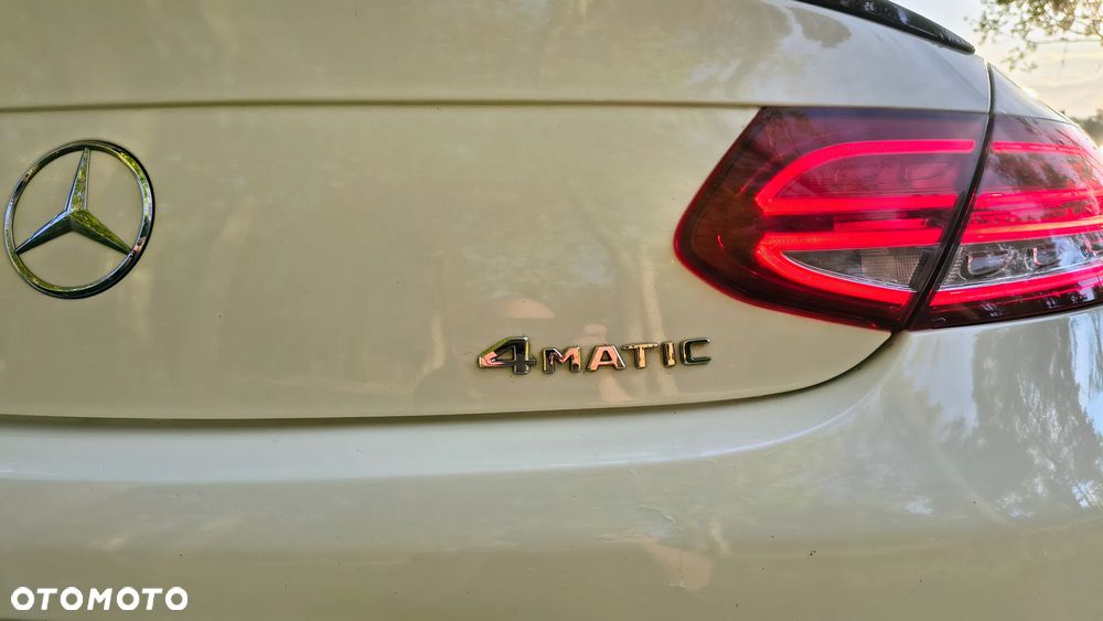 Mercedes-Benz Klasa C 300 7G-TRONIC AMG Line - 6