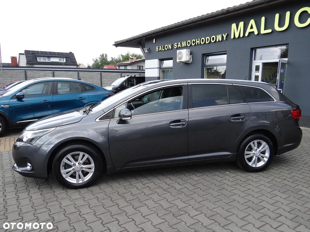 Toyota Avensis Touring Sports 1.8 Executive - 6