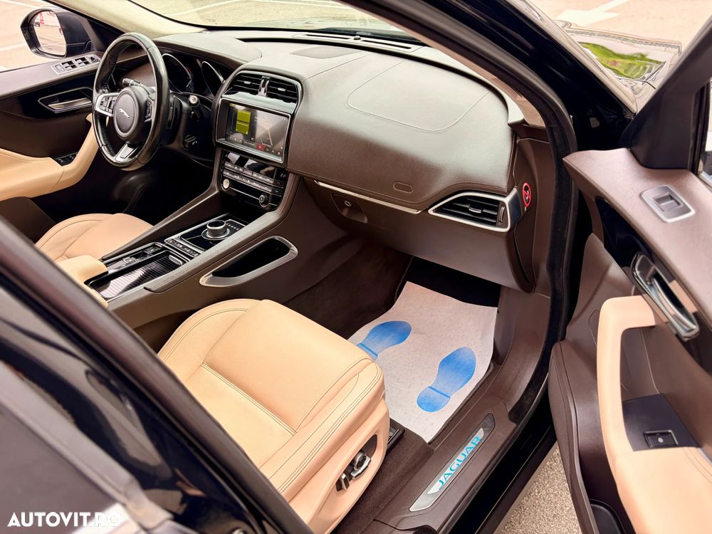 Jaguar F-Pace 20d AWD Aut. Prestige - 14