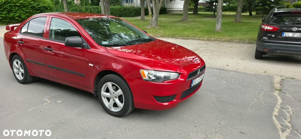 Mitsubishi Lancer 1.5 Invite - 1