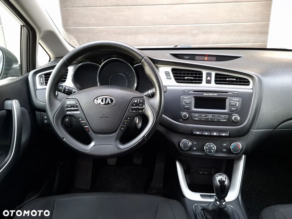 Kia Ceed 1.6 GDI ISG Platinum Edition - 7
