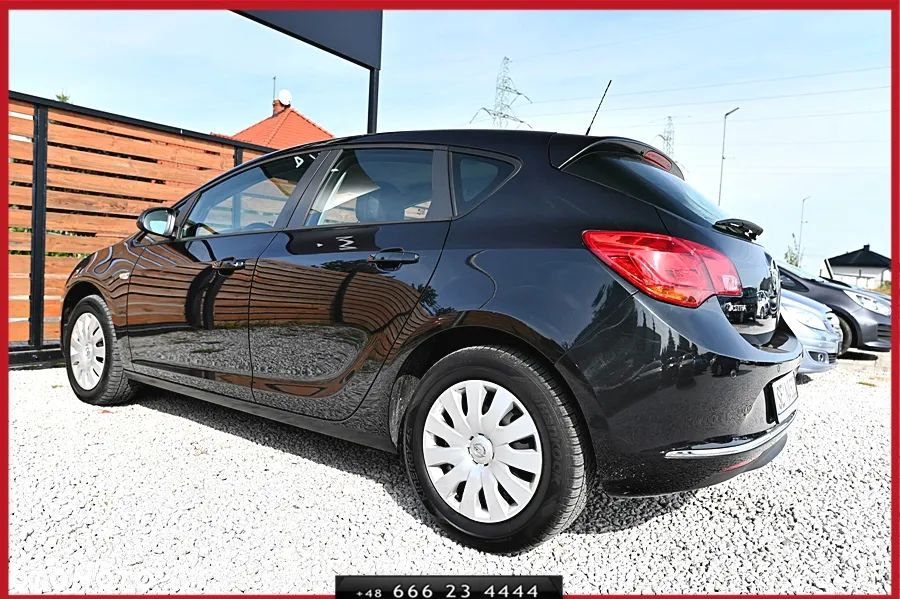 Opel Astra 1.6 Sport EU6 - 9