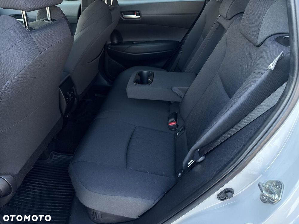 Toyota Corolla Cross - 12