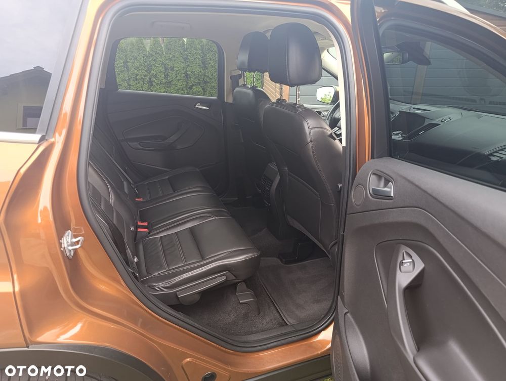 Ford Escape 2.0 EcoBoost AWD Titanium - 9