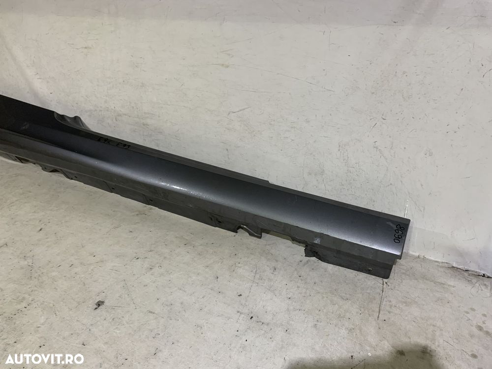 Prag dreapta BMW Seria 3 Coupe, Cabrio E92, E93, 2010, 2011, 2012, 2013, cod origine OE 51777227986. - 2