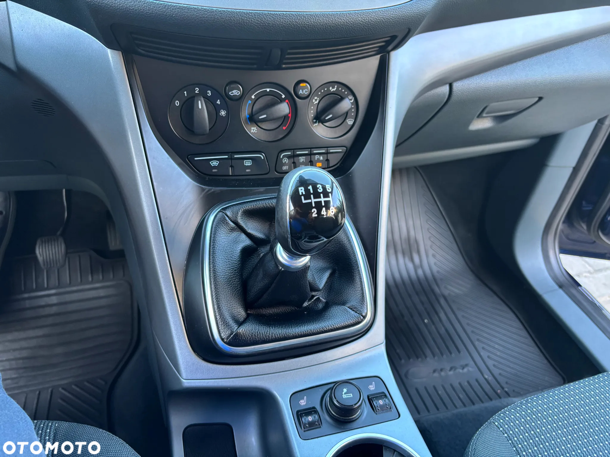 Ford C-MAX 1.6 EcoBoost Titanium - 30
