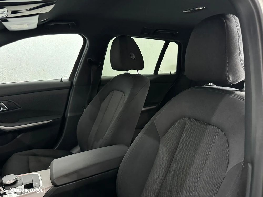 BMW 330 e Touring Pack M Auto - 14