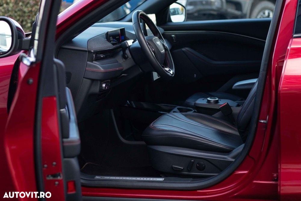 Ford Mustang Mach-E AWD Standard Range 198 kW Premium - 14