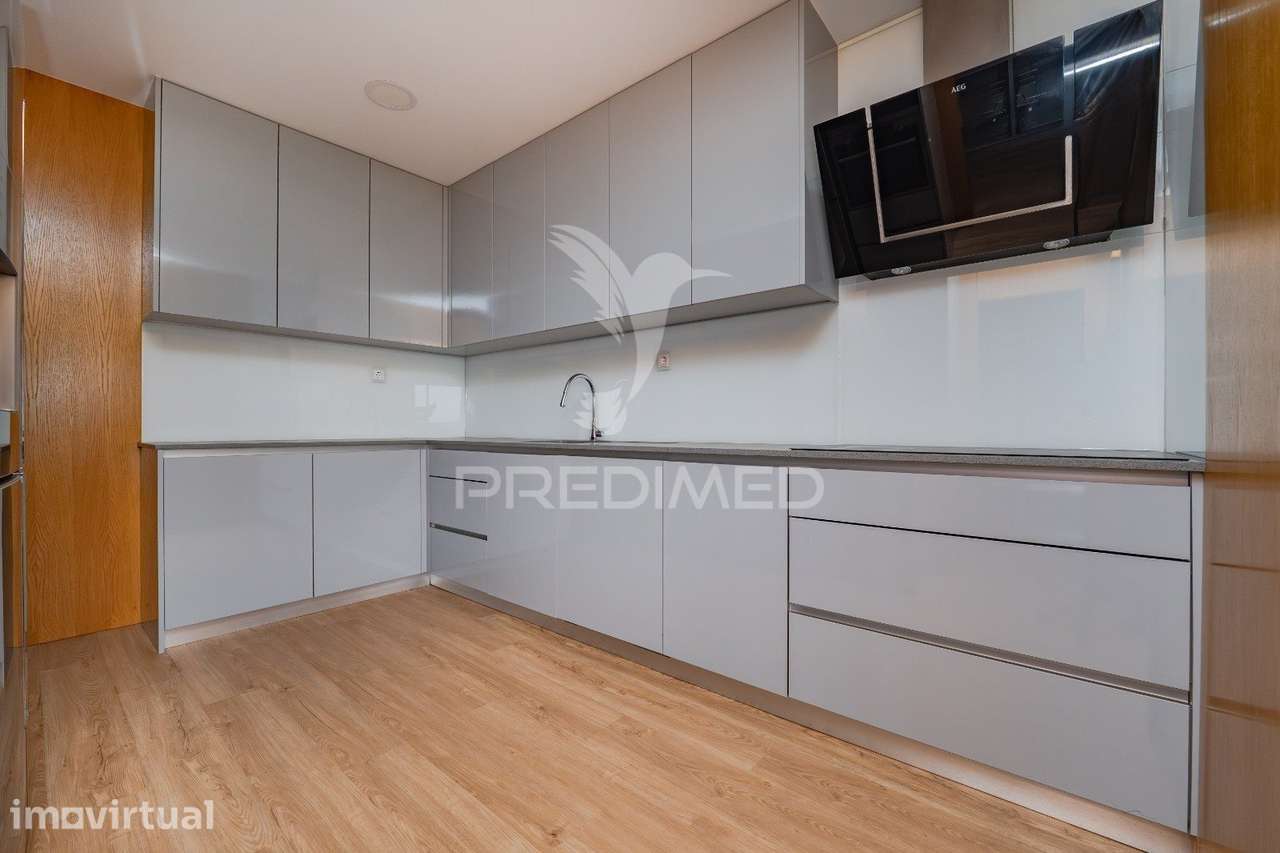 Excelente apartamento T3 de Cobertura com 230 m² no Centro de Braga - Grande imagem: 3/32