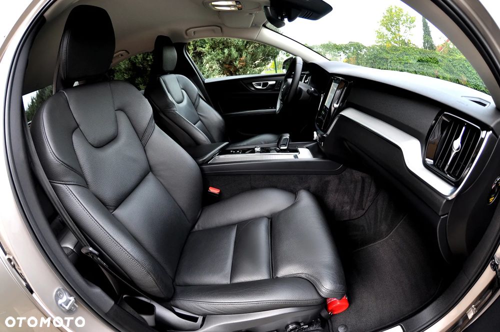 Volvo S60 - 25