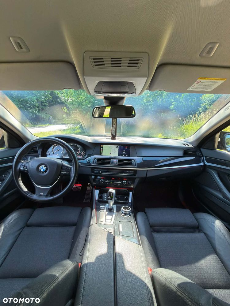 BMW Seria 5 525d - 7