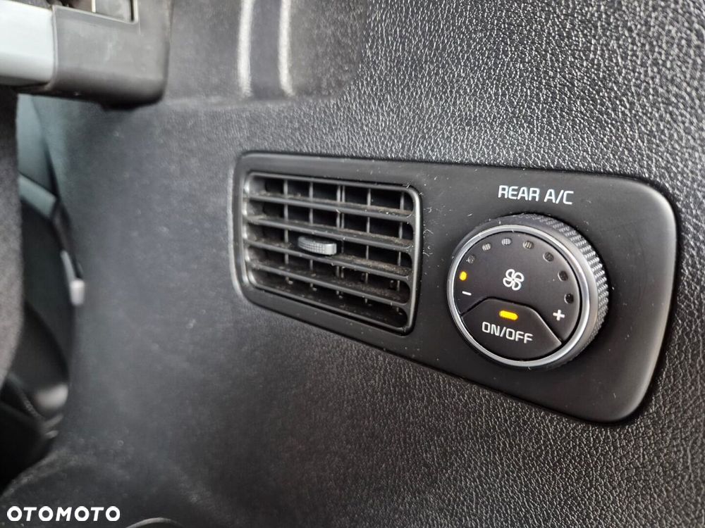 Kia Sorento - 30