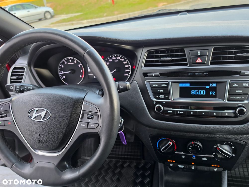 Hyundai i20 1.2 Fresh - 21