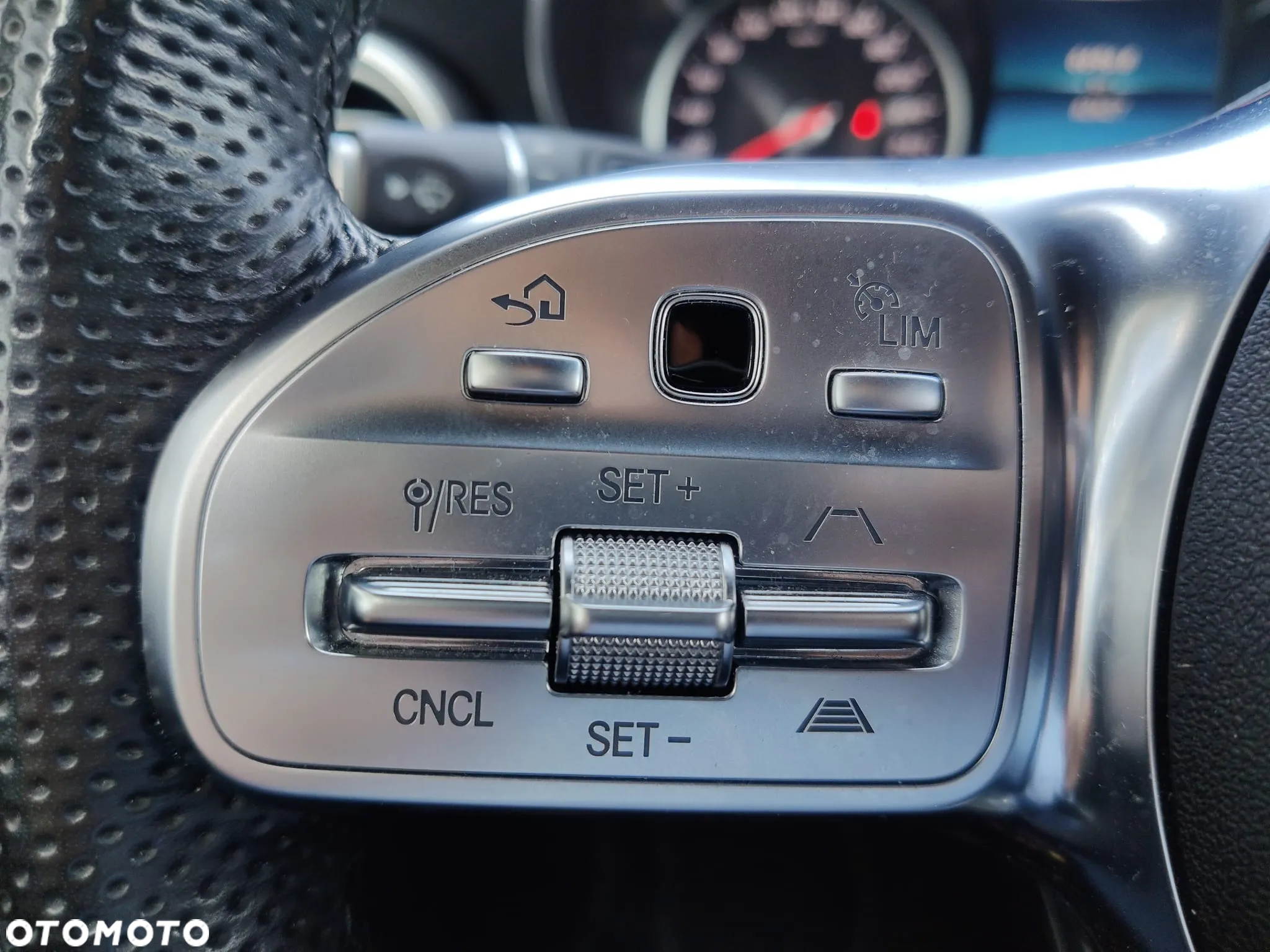 Mercedes-Benz GLC 300 d 4-Matic - 24