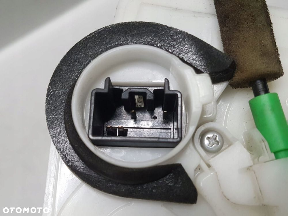 MAZDA 3 09-13 ZAMEK DRZWI LEWY TYŁTYLNY 4-PIN - 4