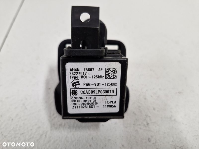 VOLVO S60 II 2 STACYJKA KLUCZYK WKŁADKA ZAMKA ZESTAW 28227917 - 6