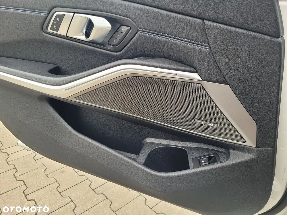 BMW Seria 3 - 34