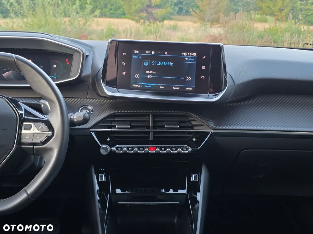 Peugeot 2008 1.2 PureTech Allure S&S EAT8 - 21