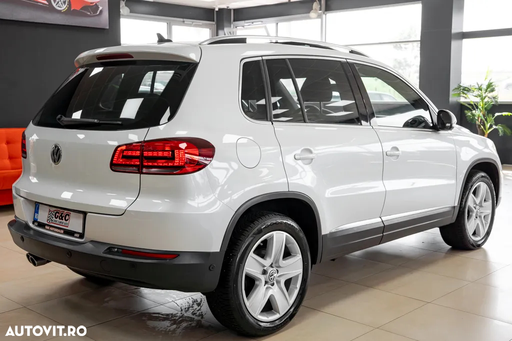 Volkswagen Tiguan 2.0 TDI SCR 4MOTION BlueMotion Technology DSG Sport & Style - 5