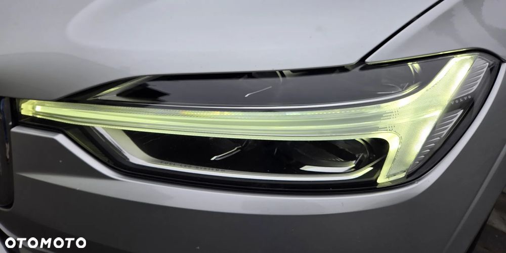 Volvo XC 60 D4 Momentum Pro - 11