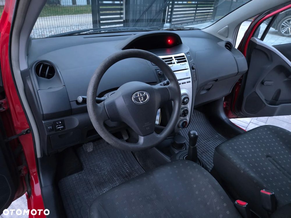 Toyota Yaris 1.0 Luna - 21