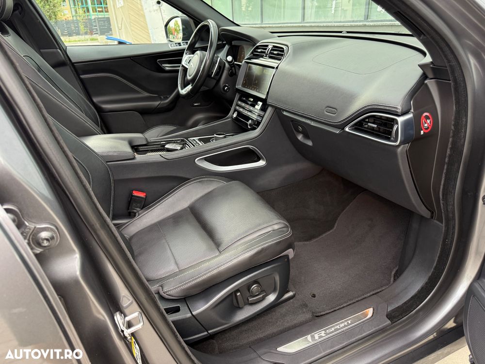 Jaguar F-Pace 25d AWD Aut. R-Sport - 38