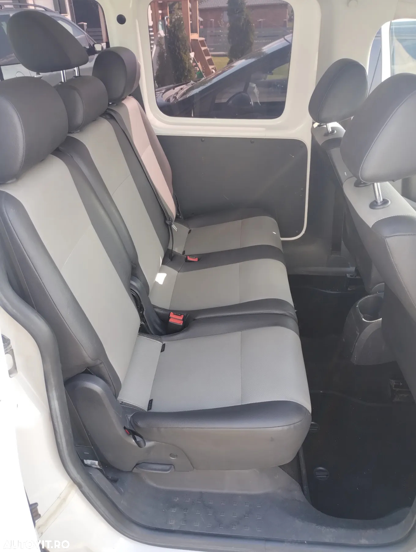 Volkswagen Caddy 1.6 TDI - 9