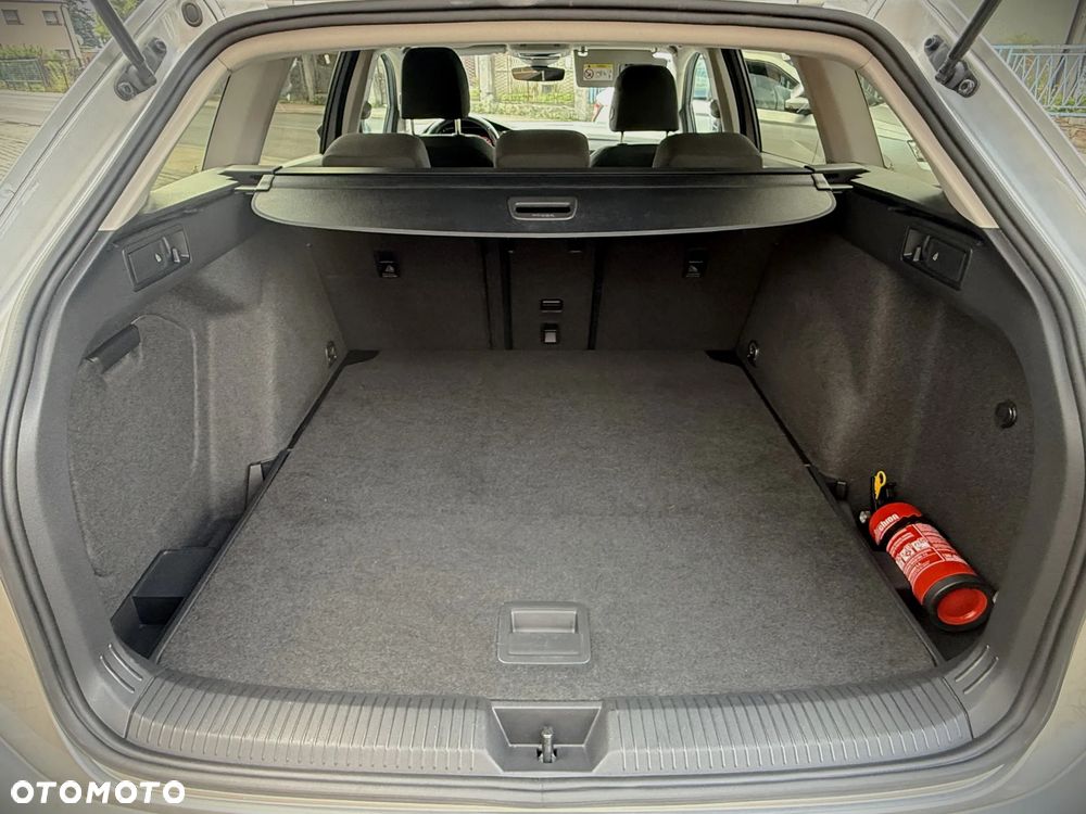 Volkswagen Golf 2.0 TDI Life - 18