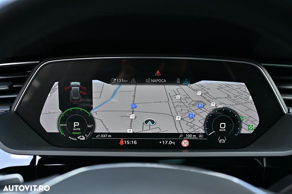 Audi e-tron 55 quattro - 24