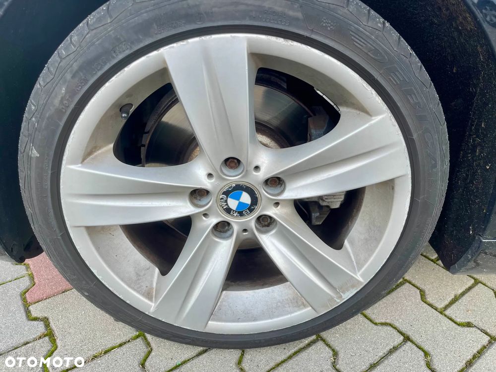 BMW Seria 3 325i - 21