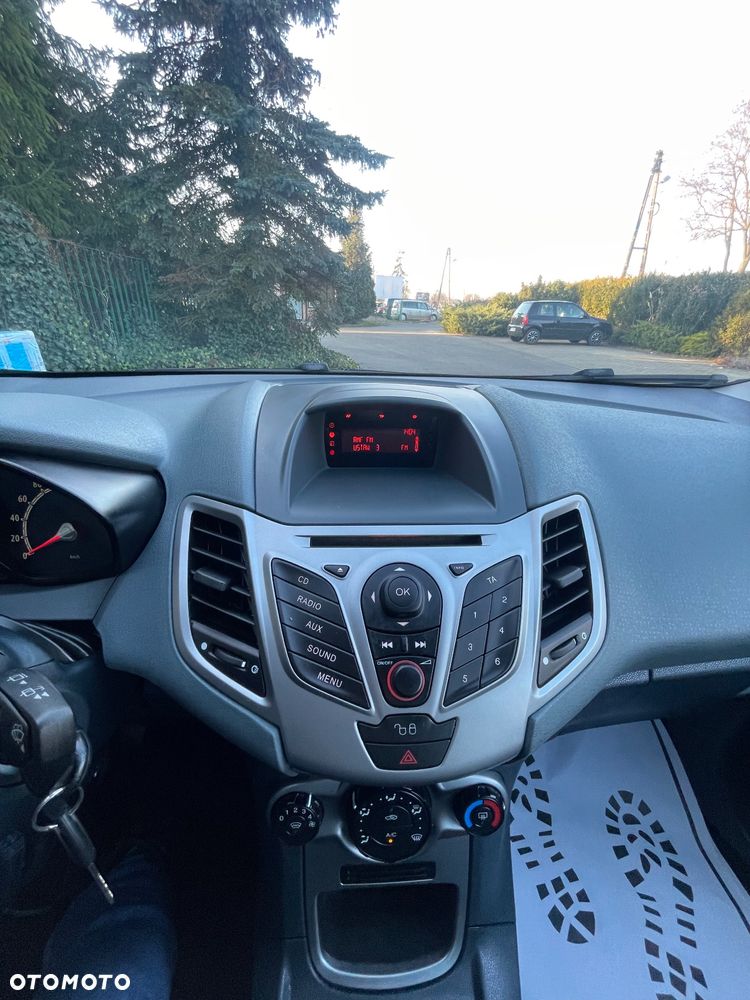 Ford Fiesta 1.25 SYNC Edition - 38