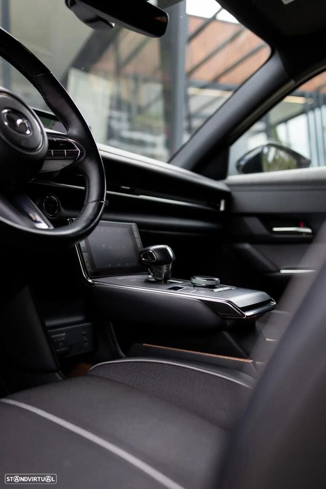 Mazda MX-30 e-SKYACTIV Excellence - 33