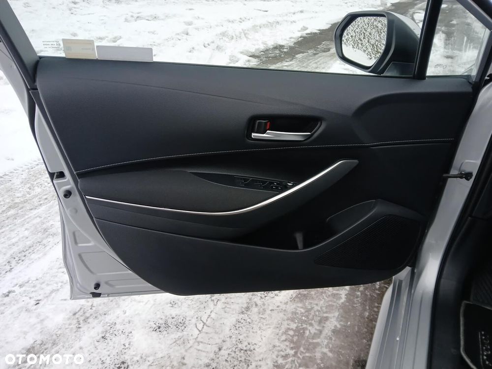 Toyota Corolla 2.0 Hybrid Comfort - 20