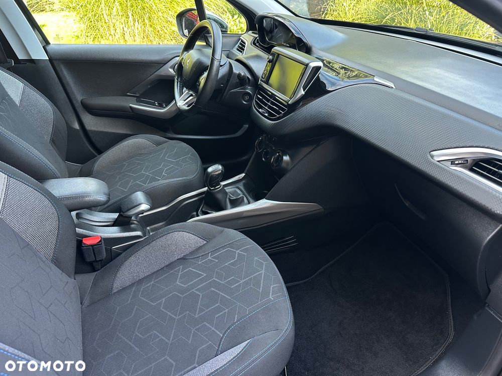 Peugeot 2008 PureTech 82 Style - 19