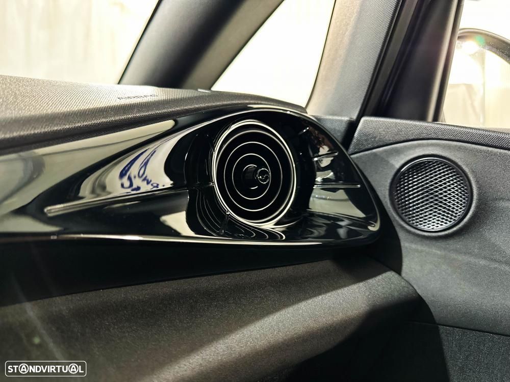 BYD Dolphin 60.4 kWh Design - 32