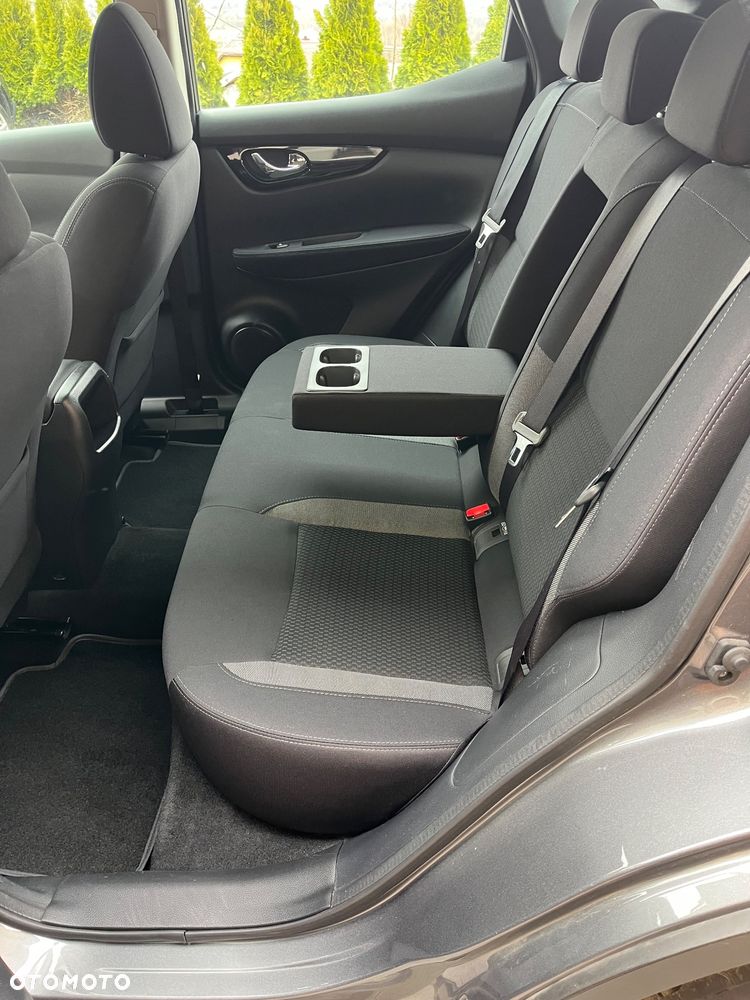Nissan Qashqai 1.3 DIG-T N-WAY - 26