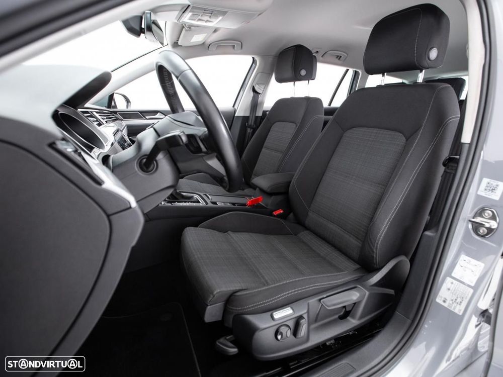 VW Passat Variant 2.0 TDI Business DSG - 9