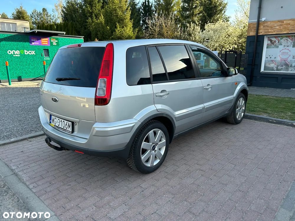 Ford Fusion 1.6 + - 5