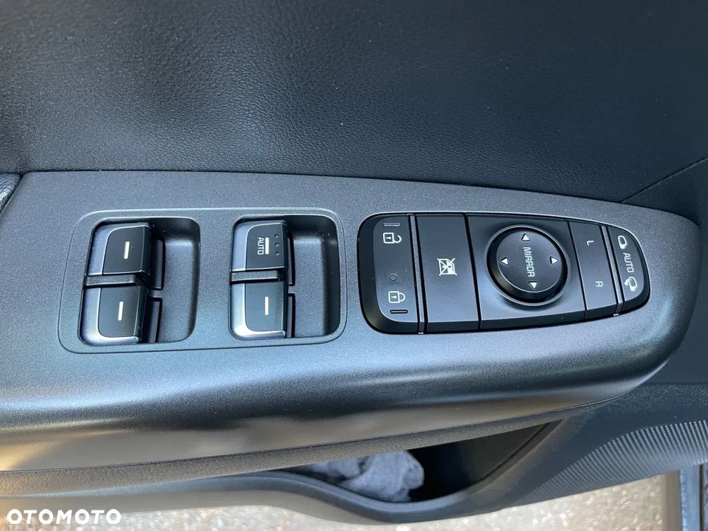 Kia Sportage 1.7 CRDI 2WD Dream-Team Edition - 21