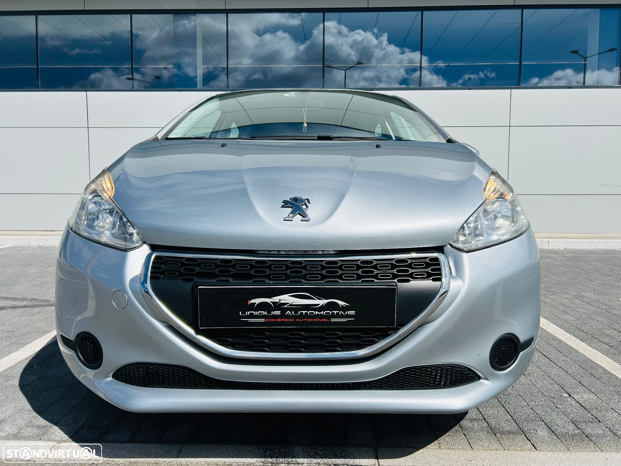 Peugeot 208 1.4 HDi Active - 8