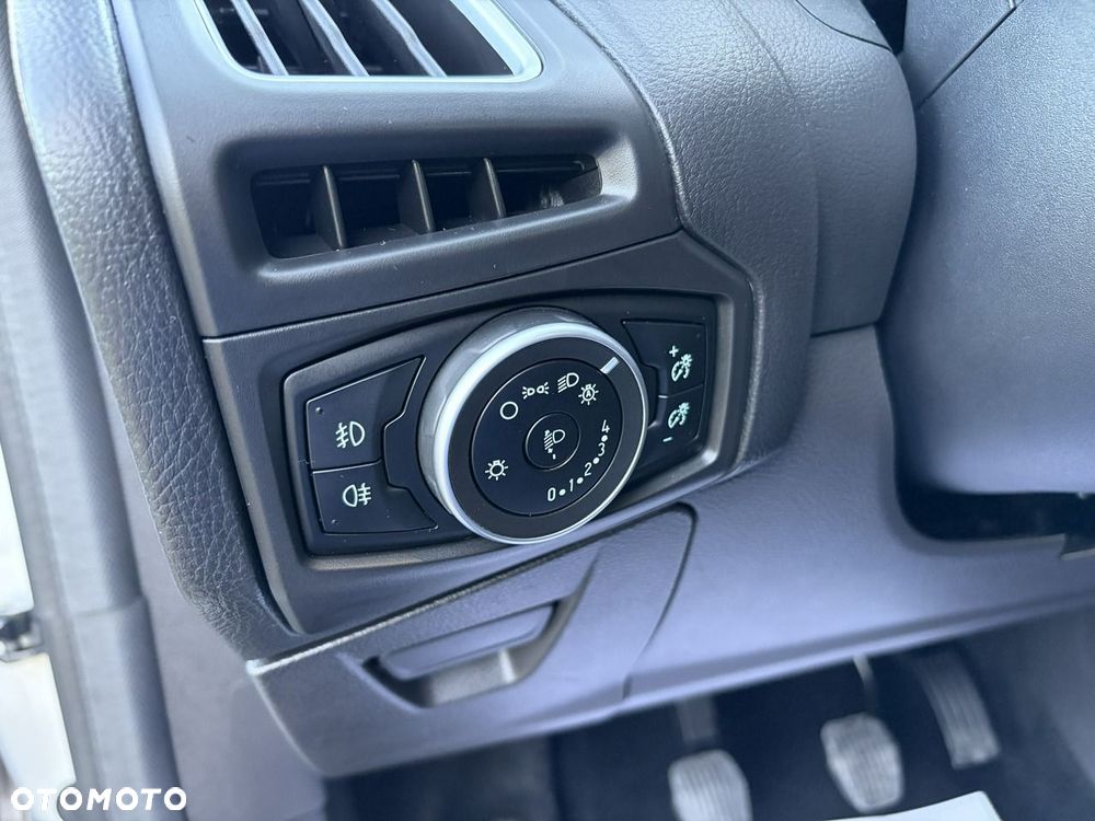 Ford Focus - 20